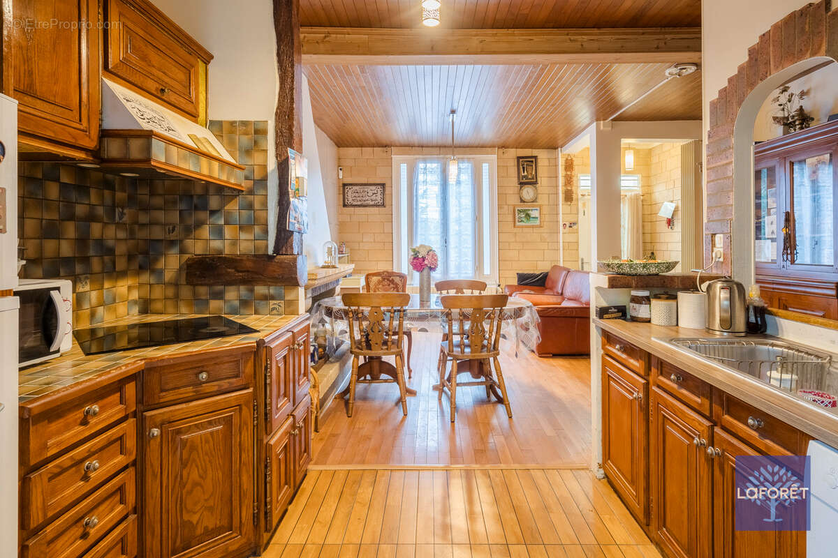 Maison à LES PAVILLONS-SOUS-BOIS