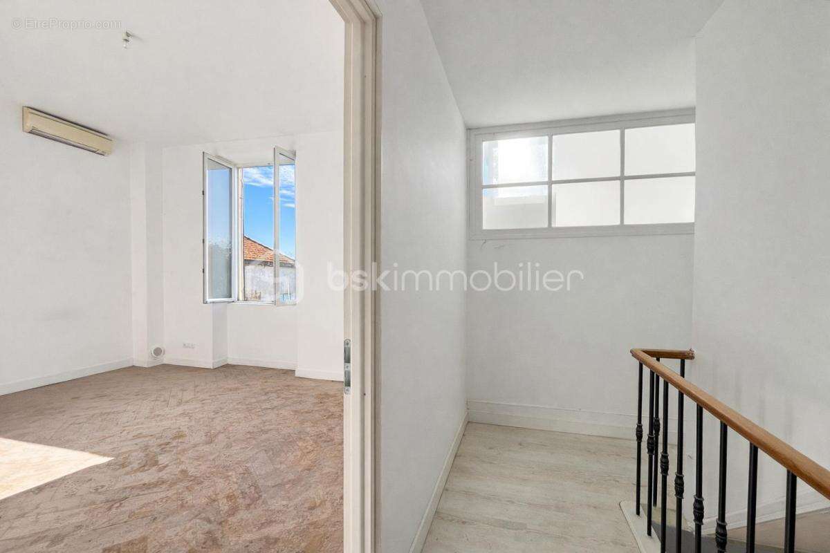Appartement à CRECHES-SUR-SAONE