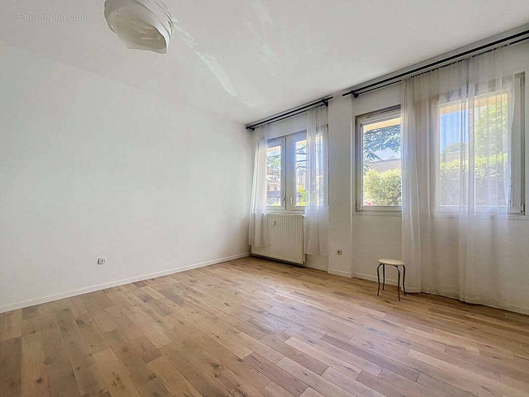 Appartement à FONTENAY-AUX-ROSES