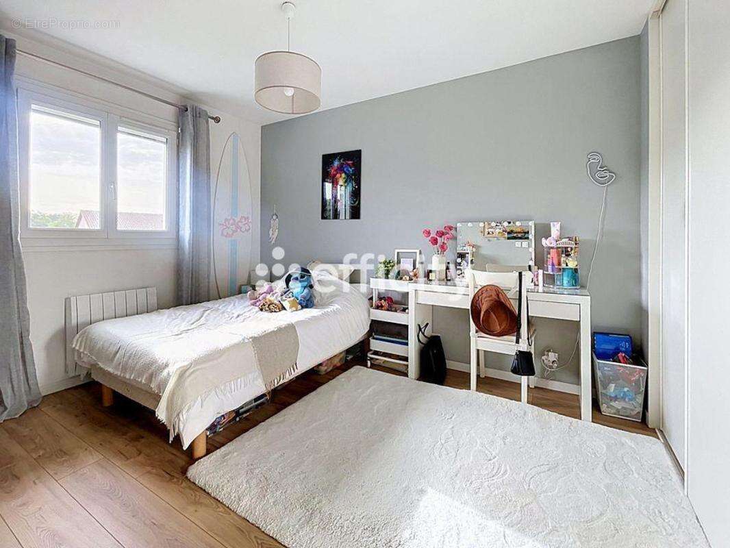 Maison 86 m² à Vaulx-Milieu  - photo 7