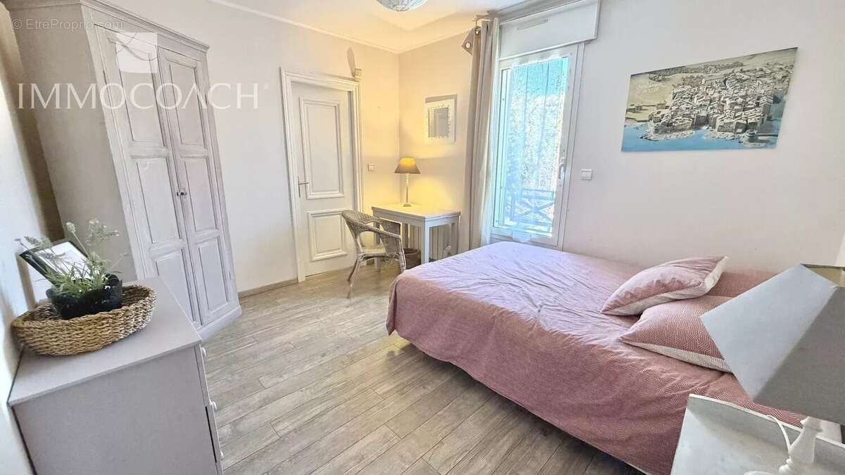 Appartement à CARQUEIRANNE