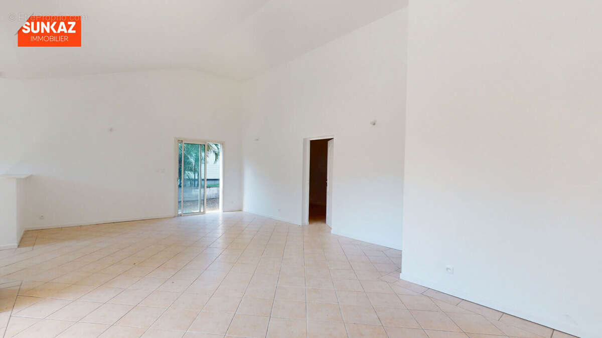 Maison à L'ETANG-SALE