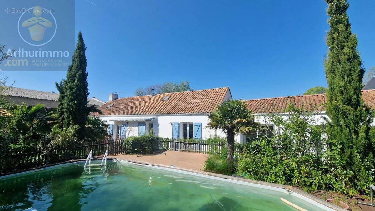 Maison à BOIS-DE-CENE