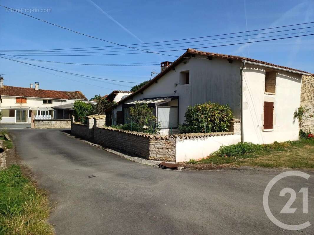 Maison à ENSIGNE