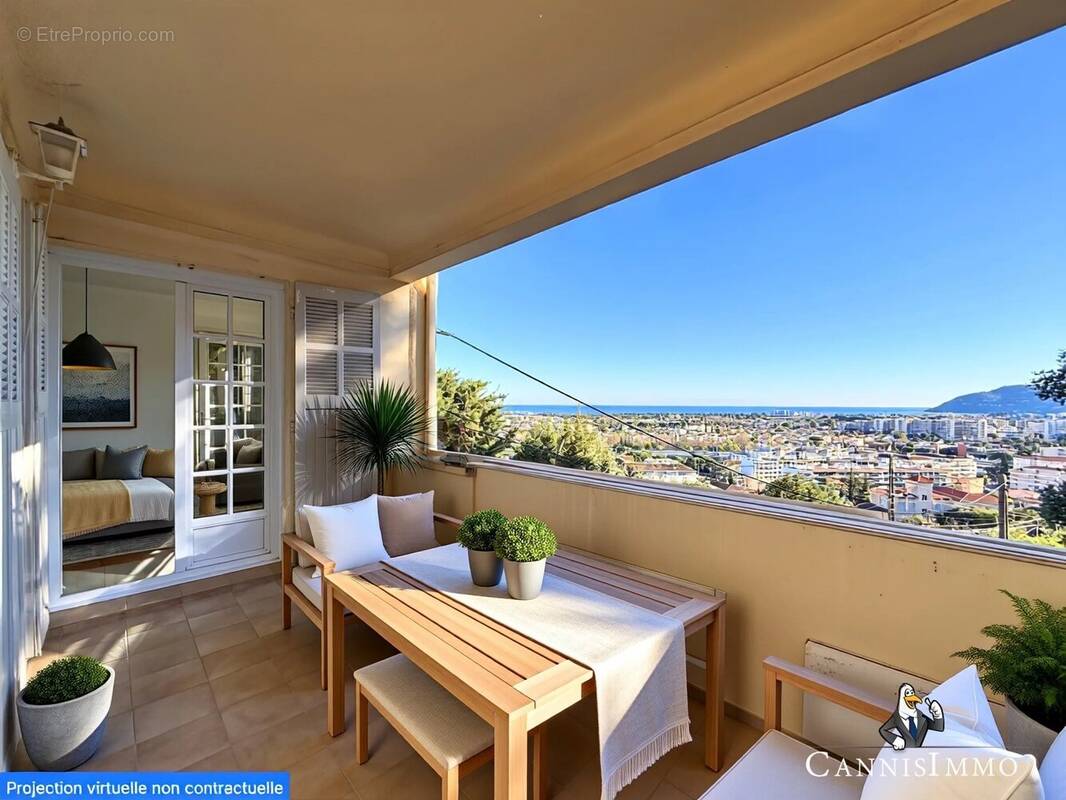 Appartement à MANDELIEU-LA-NAPOULE