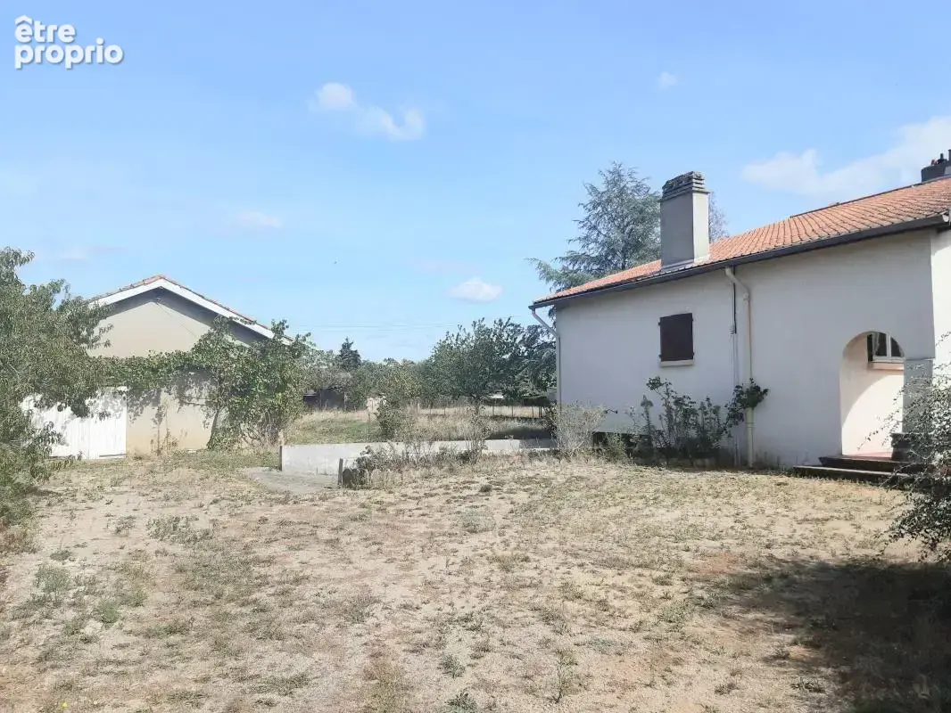 Maison 5 pièces 85 m² à vendre à Puy-Guillaume (63290) - photo 2
