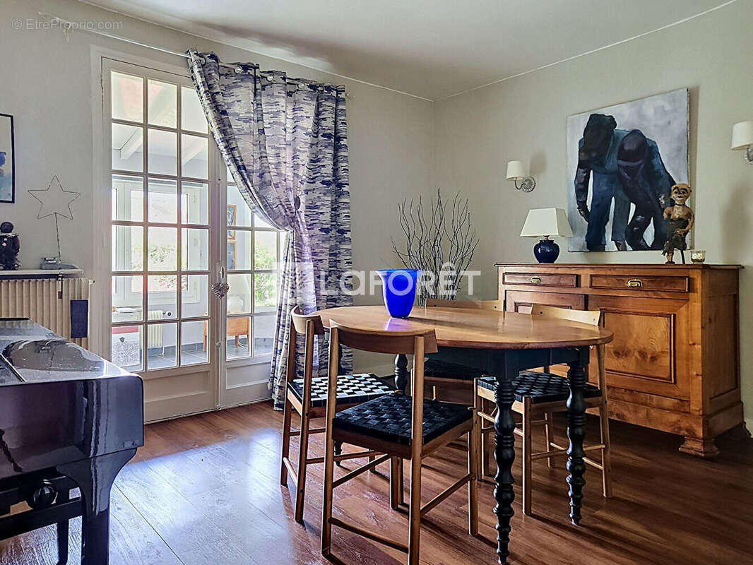 Maison familiale 4 chambres 160m² - Saint Pierre Des Fleurs - photo 10