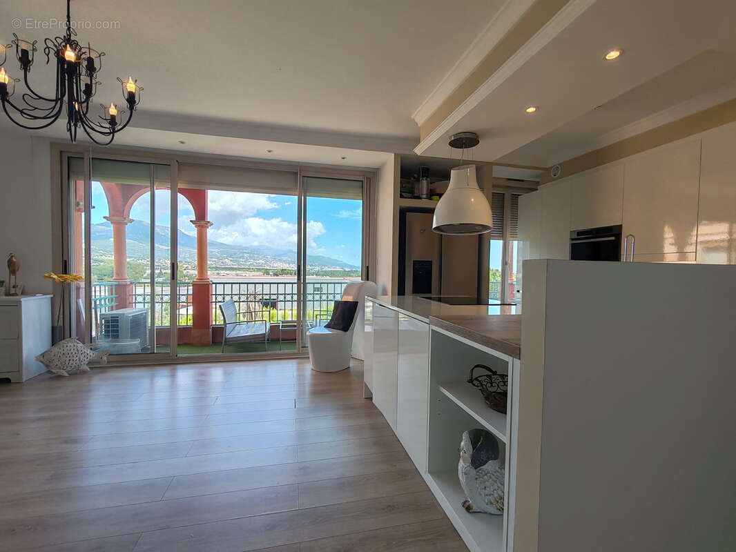 Appartement T4/T5 de 119m2 - Parking et ascenseur - photo 5