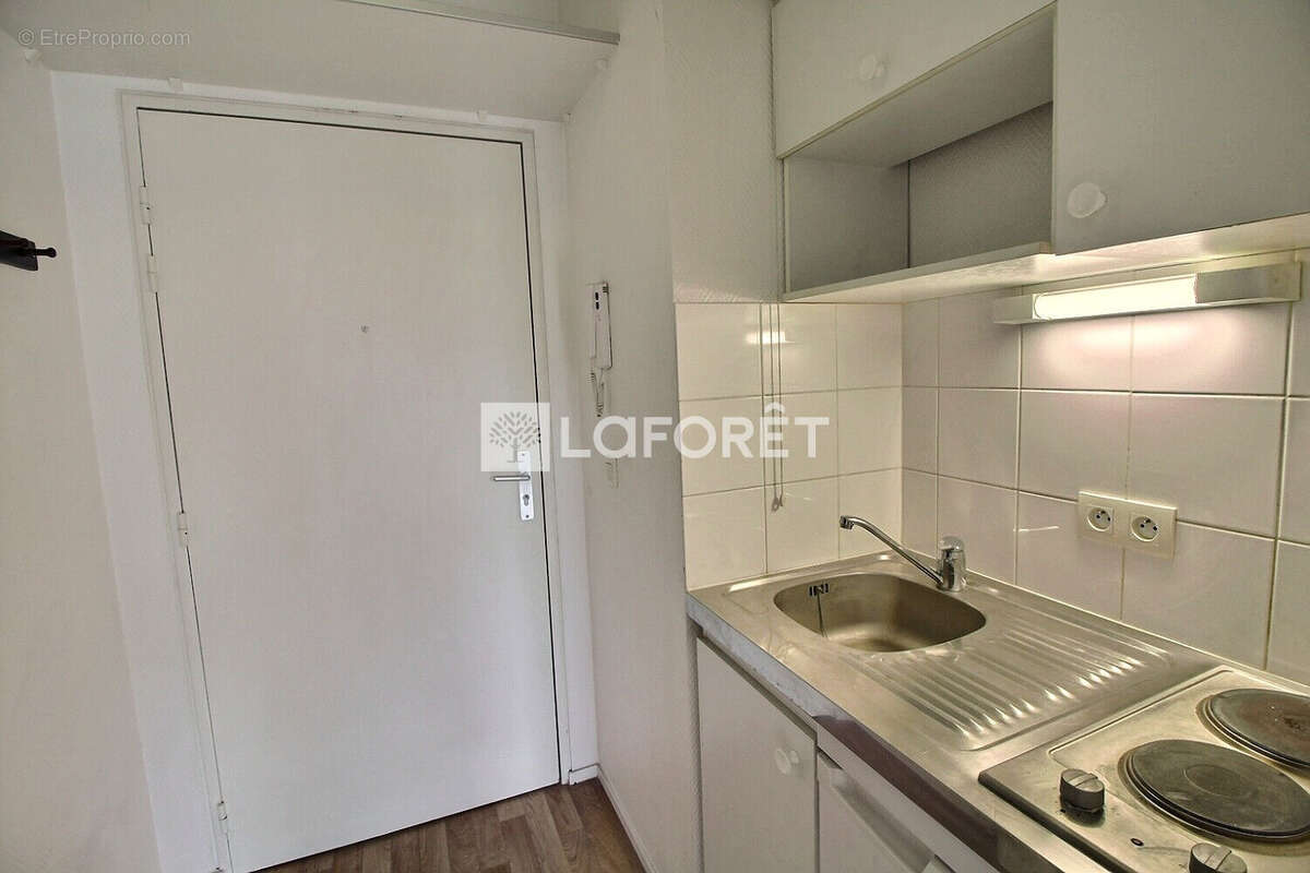 Appartement Rueil Malmaison 1 pièce(s) 22 m2 - photo 3