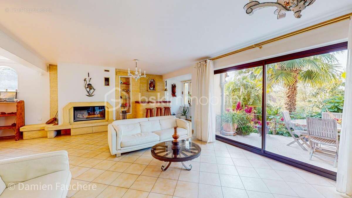 Maison à MILLY-LA-FORET