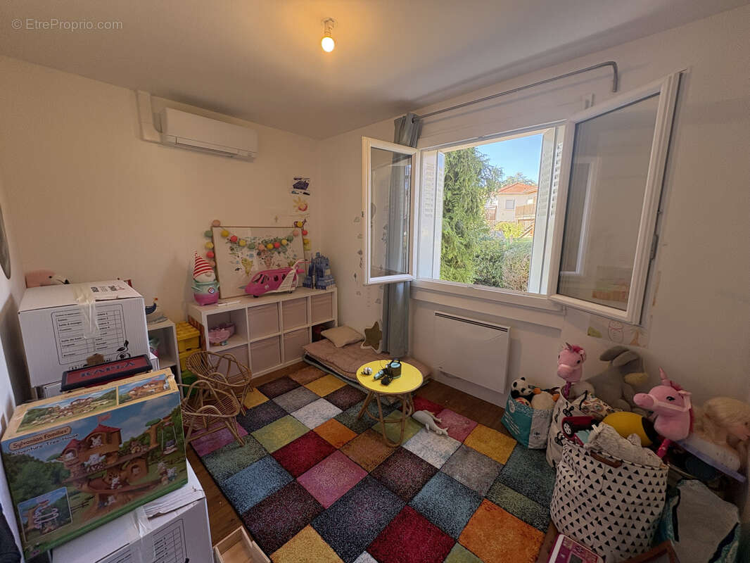Maison de 109m2 rénovée avec piscine - photo 8