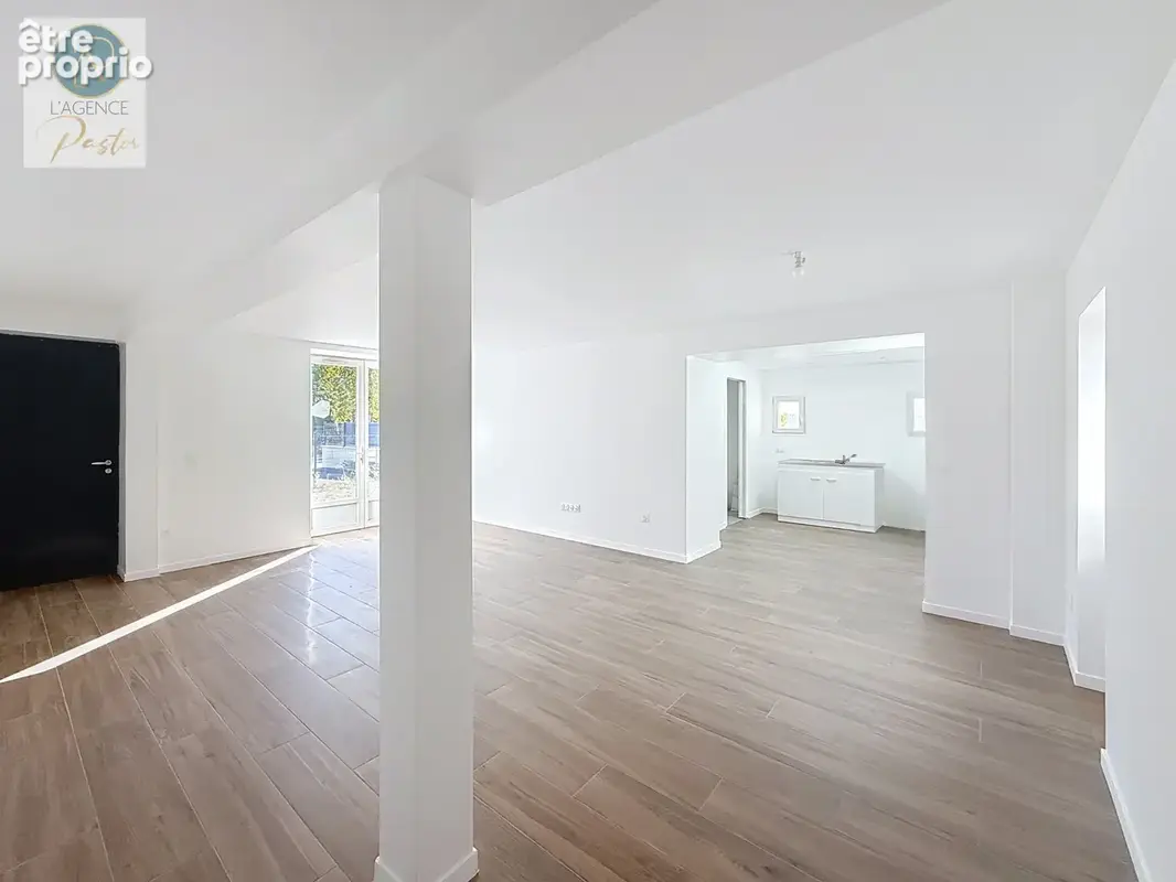 Maison de 5 pièces, refaite à neuf- environ 119 m2 - 2 places de parking + jardin - photo 2
