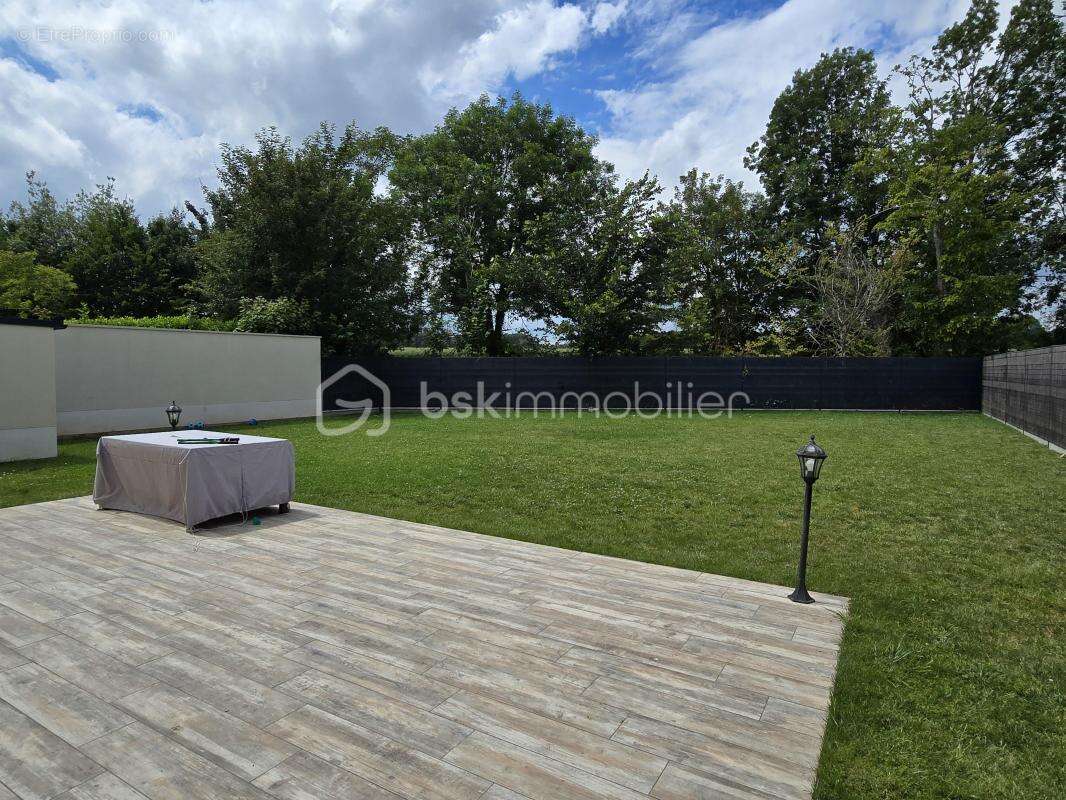 Pavillon contemporain de 2020 – 225 m² – 6 Chambres – DPE A – Saint-Martin-le-Nœud (60000) - photo 11