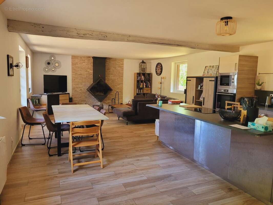 Maison 172 m² à Le Mesnil-Jourdain  - photo 2