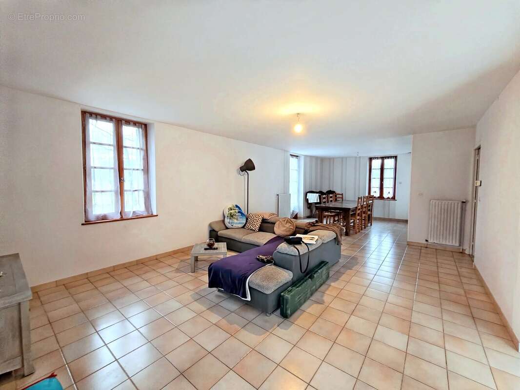 Maison à MIRAMONT-DE-GUYENNE