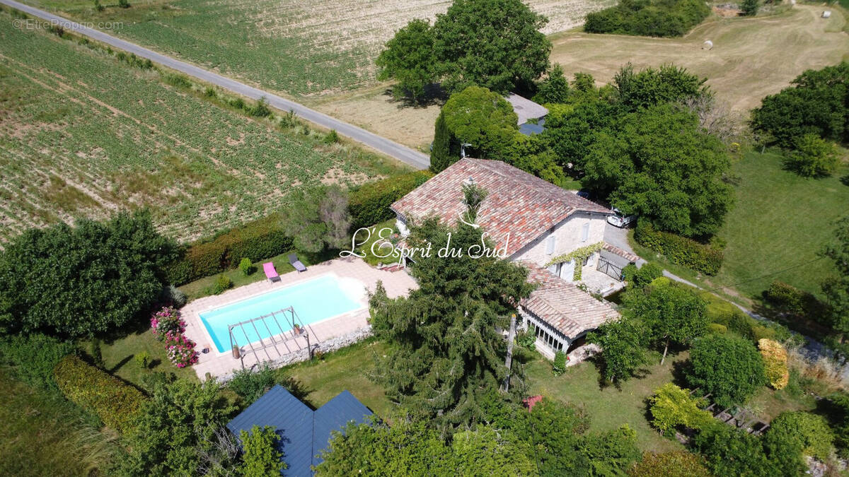 Maison à CAHUZAC-SUR-VERE