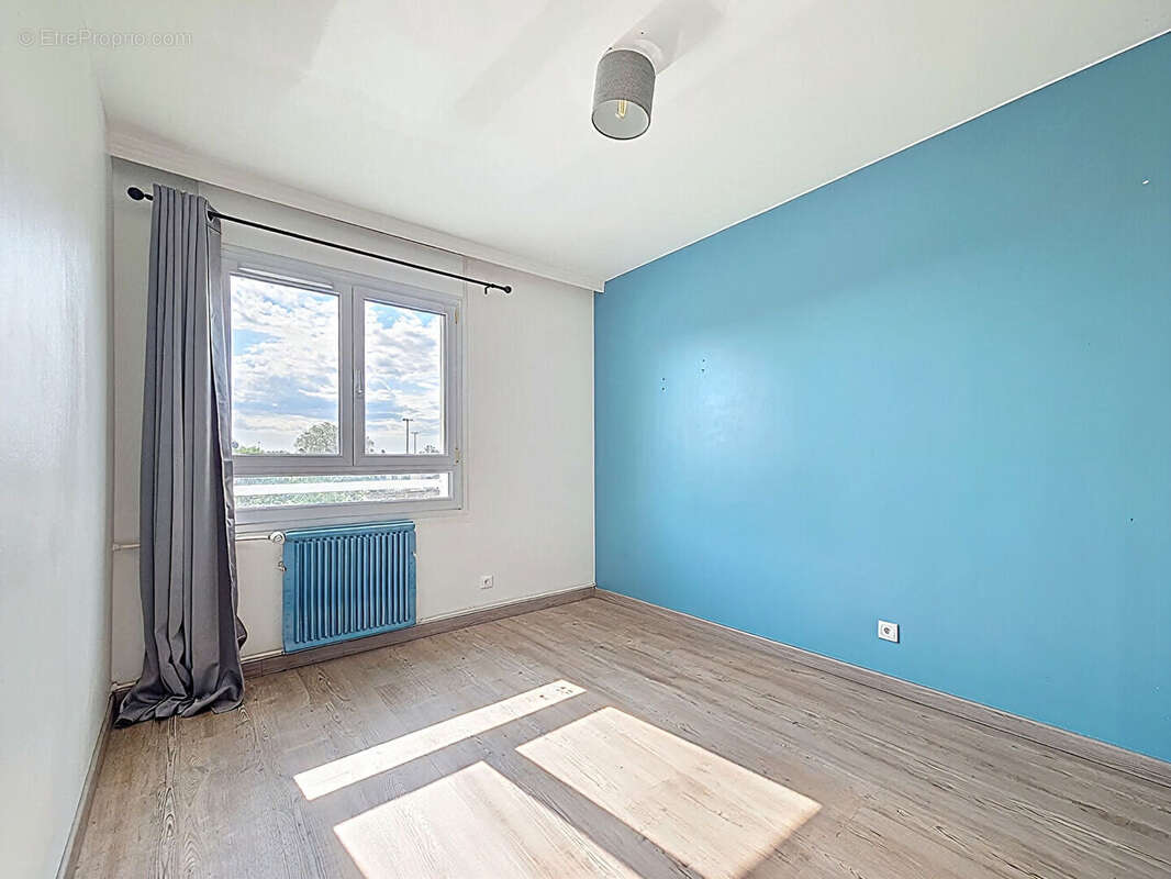 Appartement à SARTROUVILLE