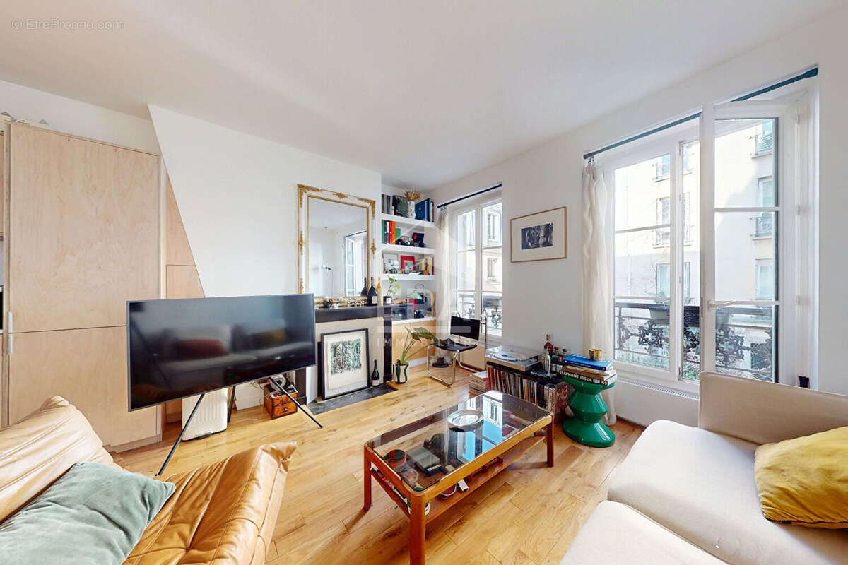 Appartement à PARIS-17E