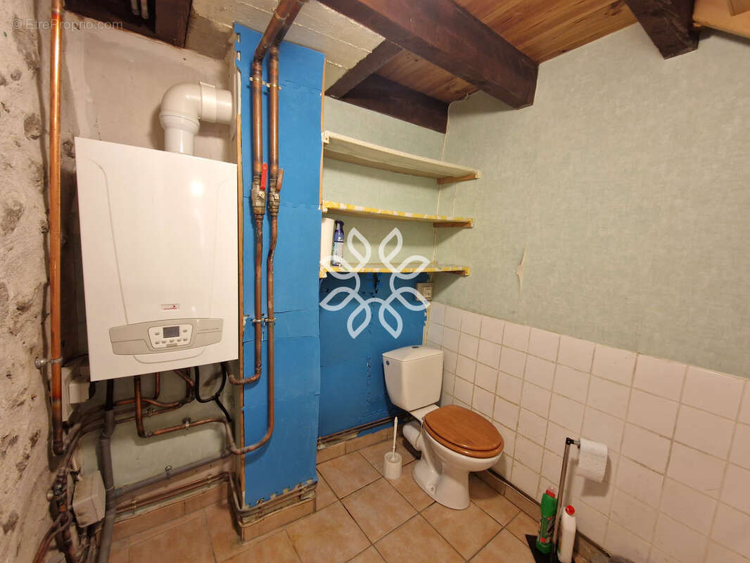 Maison en pierre de caractère au cœur de Lamothe - photo 22