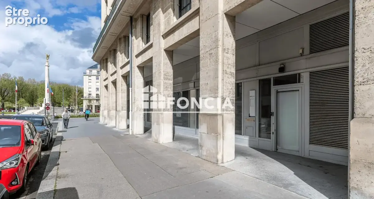 Caen centre – local commercial de 225 m² loué à une banque - photo 3
