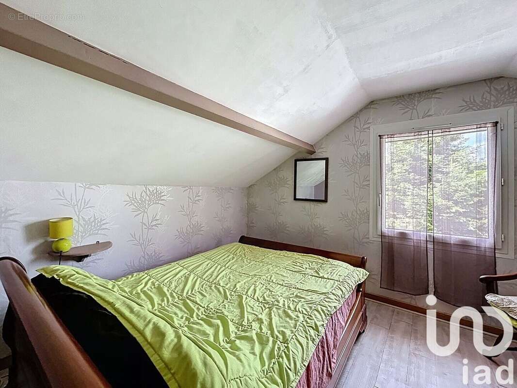 Photo 9 - Maison à SAINT-MEDARD-DE-GUIZIERES