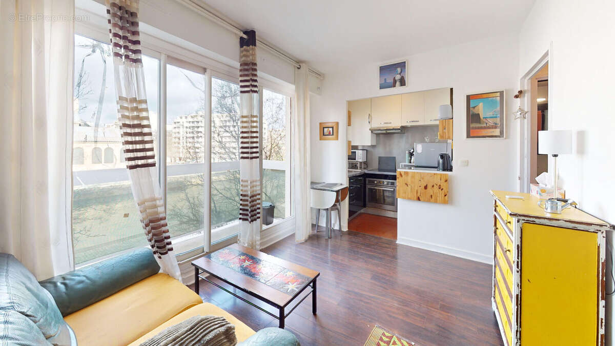 Appartement à PARIS-19E