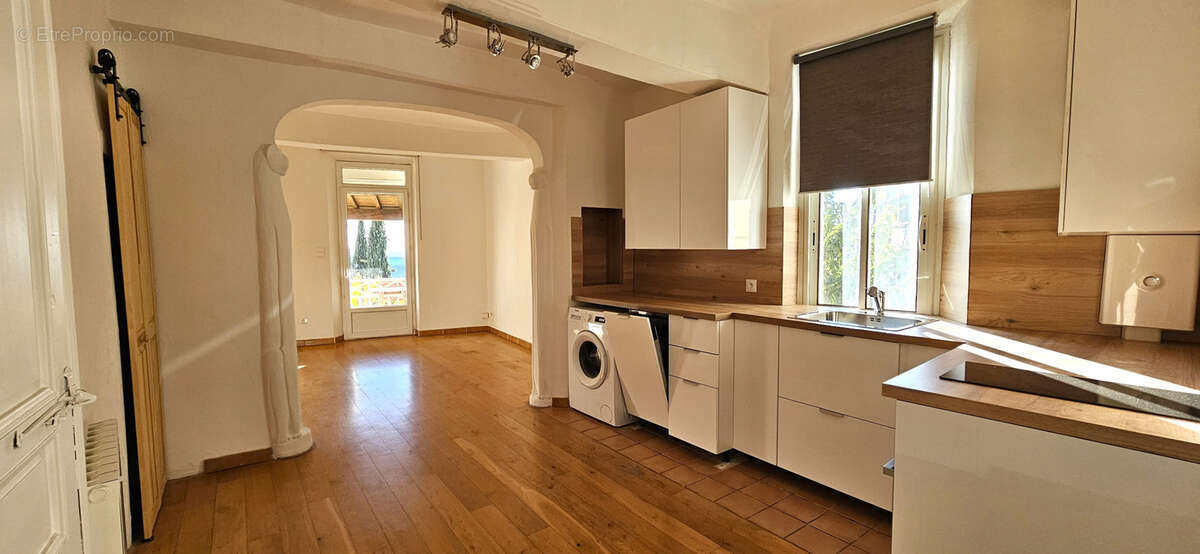 Appartement à LE CASTELLET