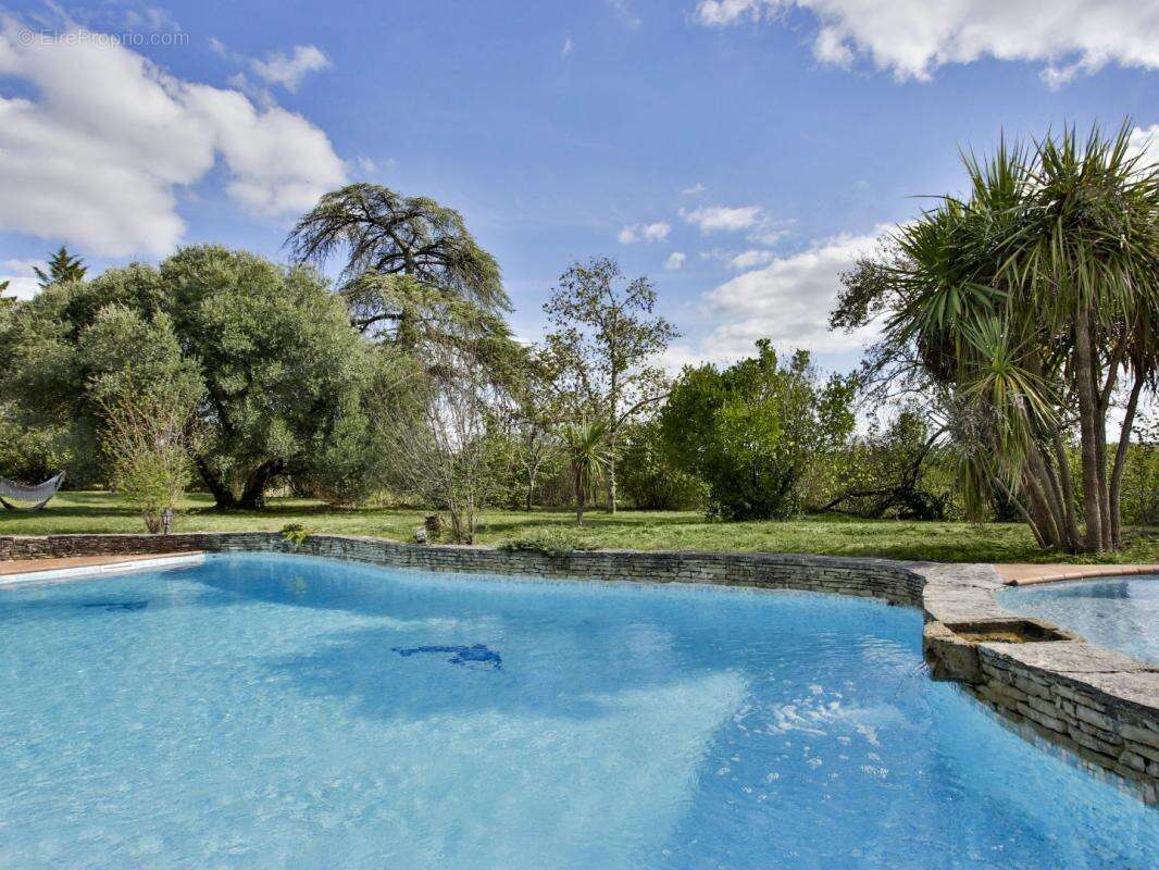 Maison à VIC-FEZENSAC