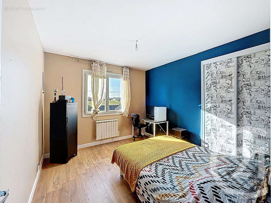 Maison à SAINT-ETIENNE-DE-TULMONT