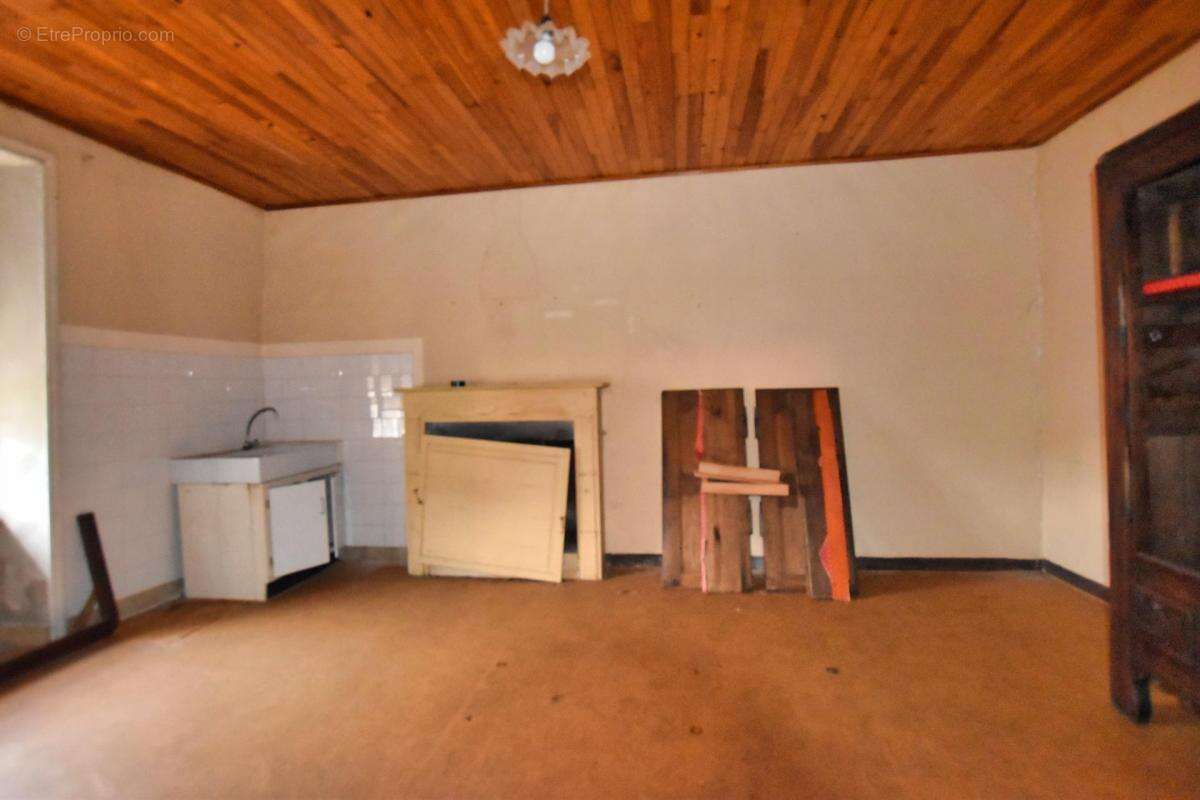 Maison à PLONEVEZ-PORZAY