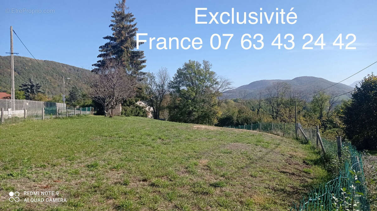 Terrain à APPRIEU