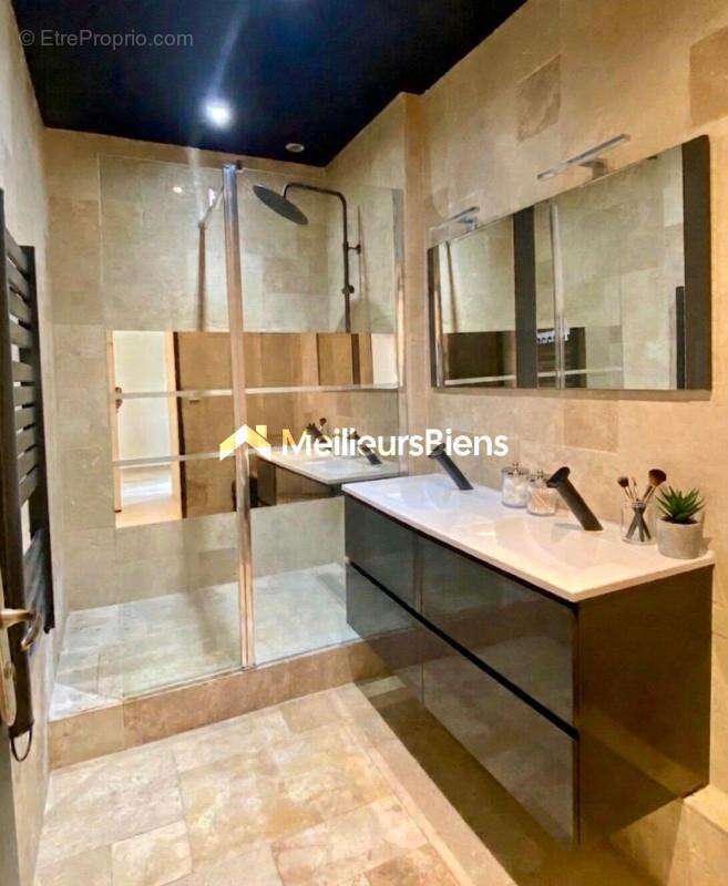 Appartement à VILLENEUVE