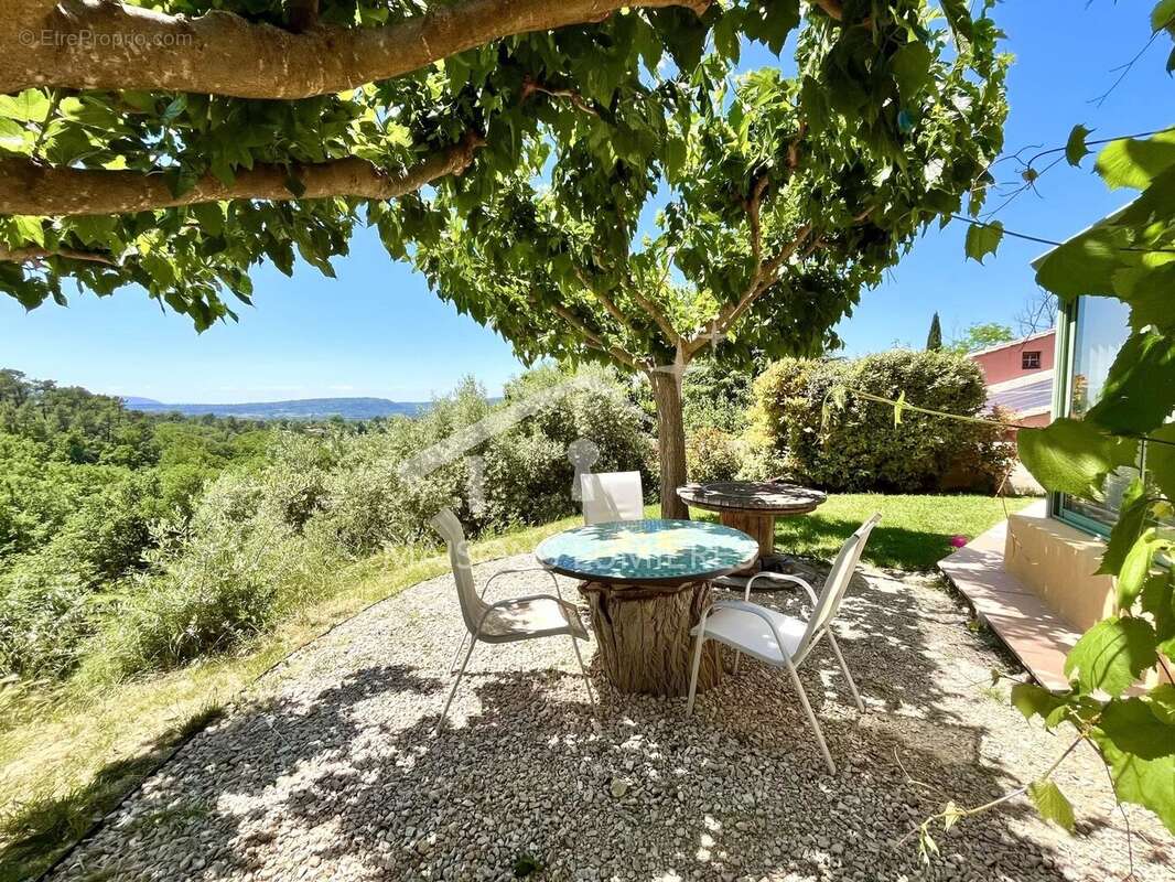 Maison à ROUSSILLON