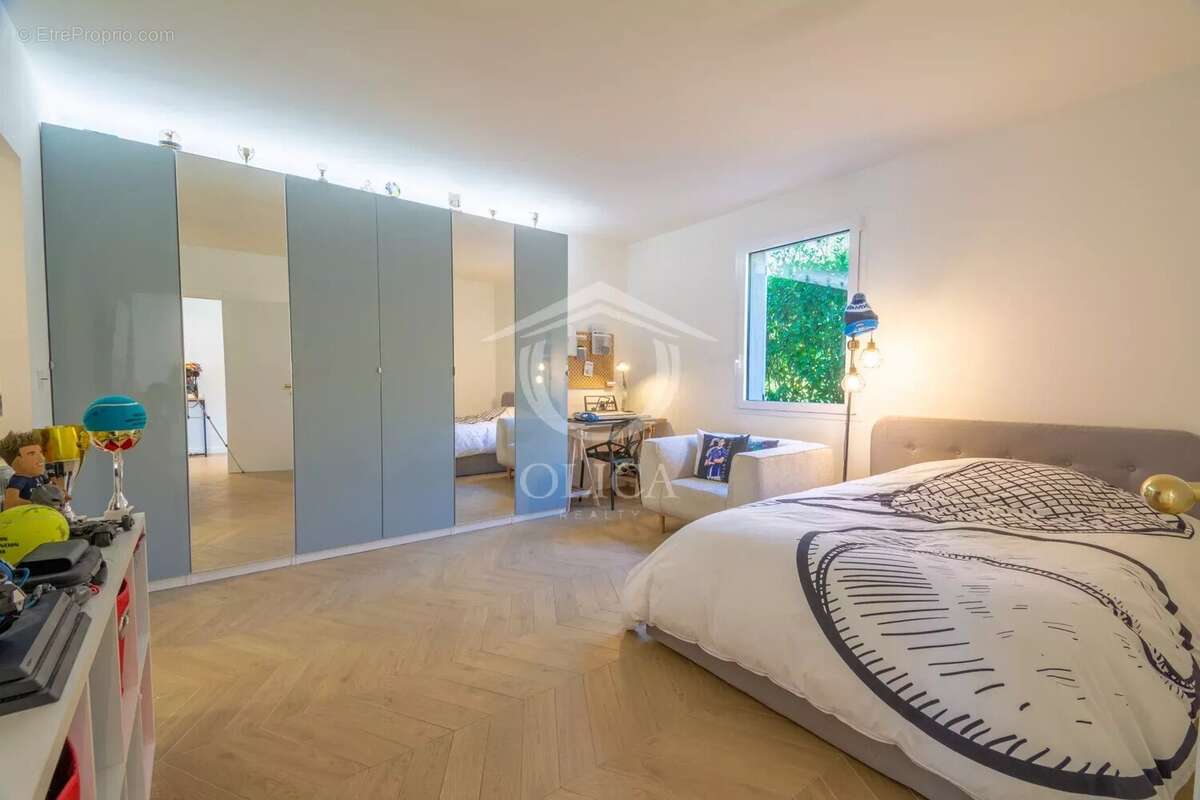 Appartement à VILLENEUVE-LOUBET