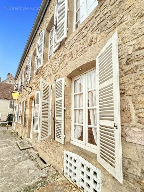 Maison à COUCHES