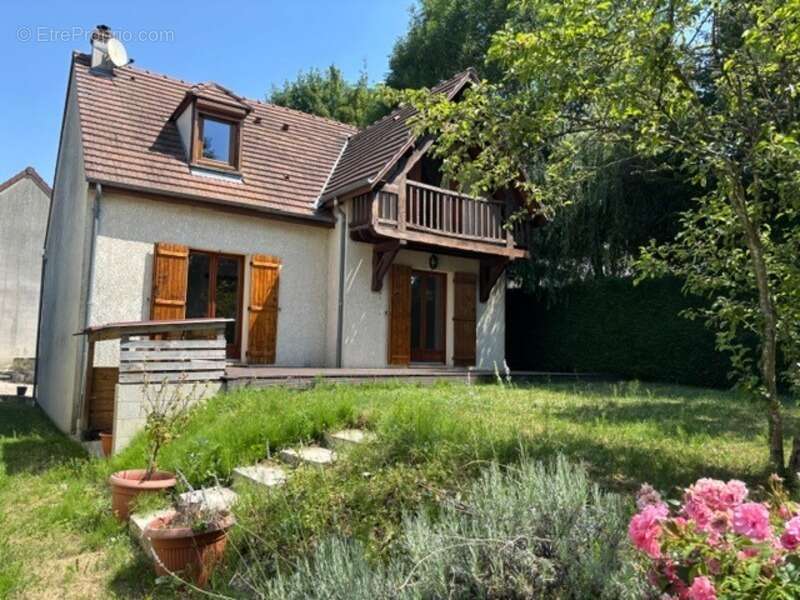 Maison à DAMMARTIN-EN-GOELE