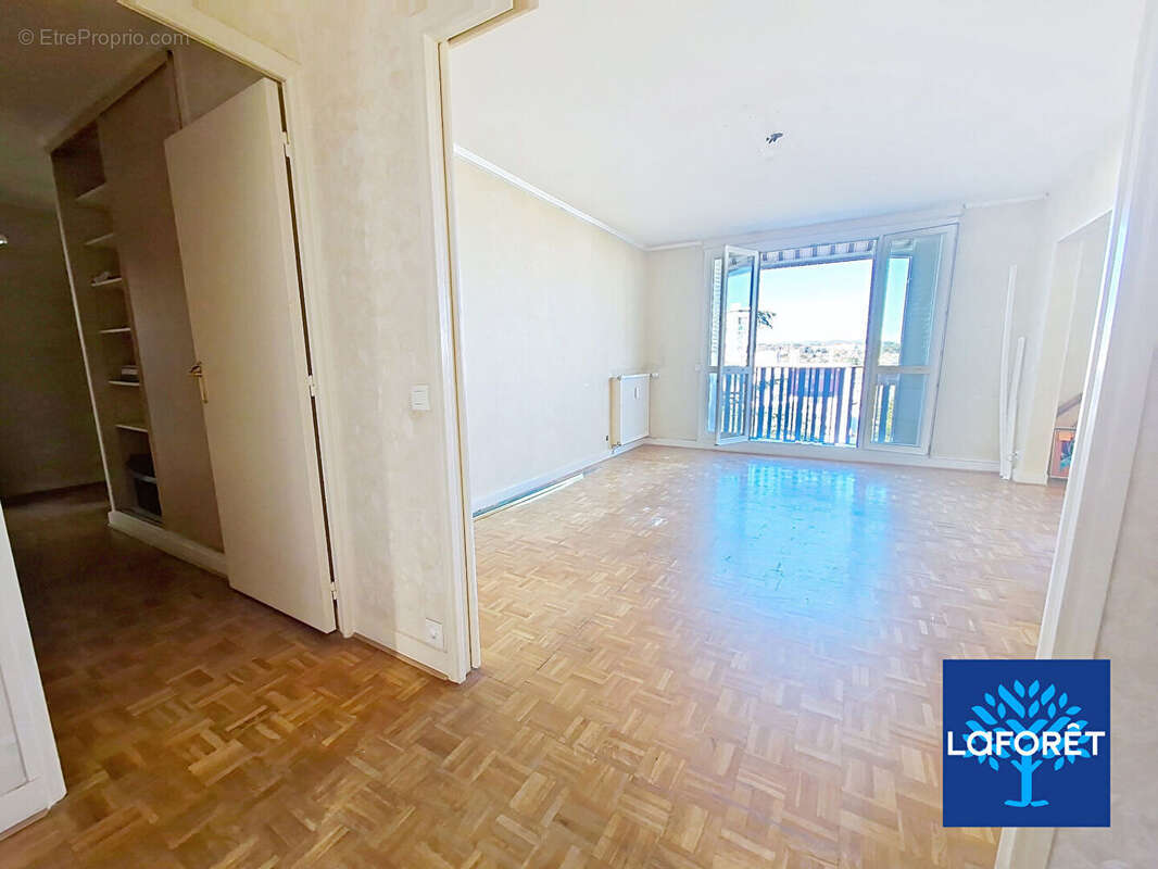 Appartement à OULLINS