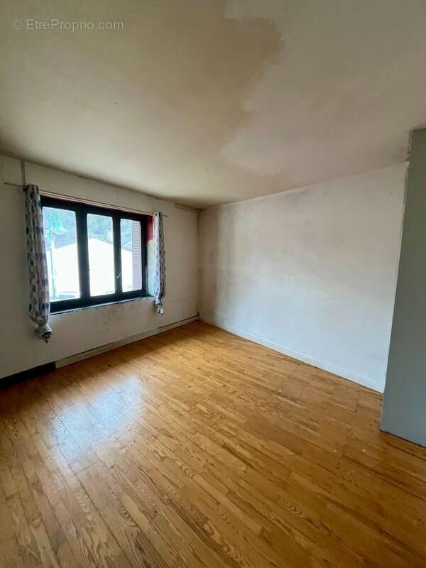 Maison à SAINT-MARTIN-DU-FRENE