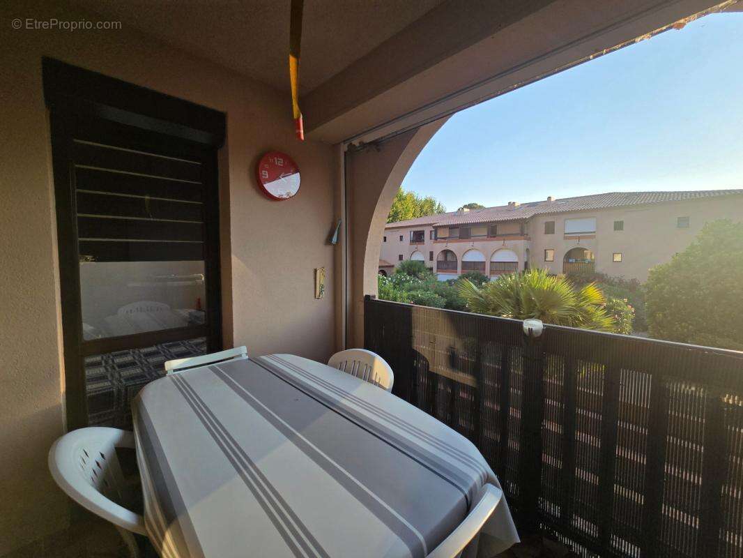 T2 avec terrasse dans un écrin de verdure à deux pas de la mer ! - photo 3