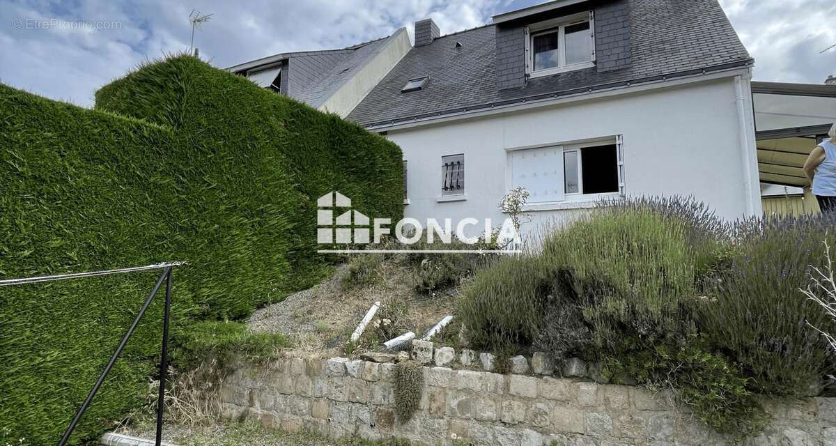 Maison à rénover – Environnement calme, Val de Chézine - photo 3