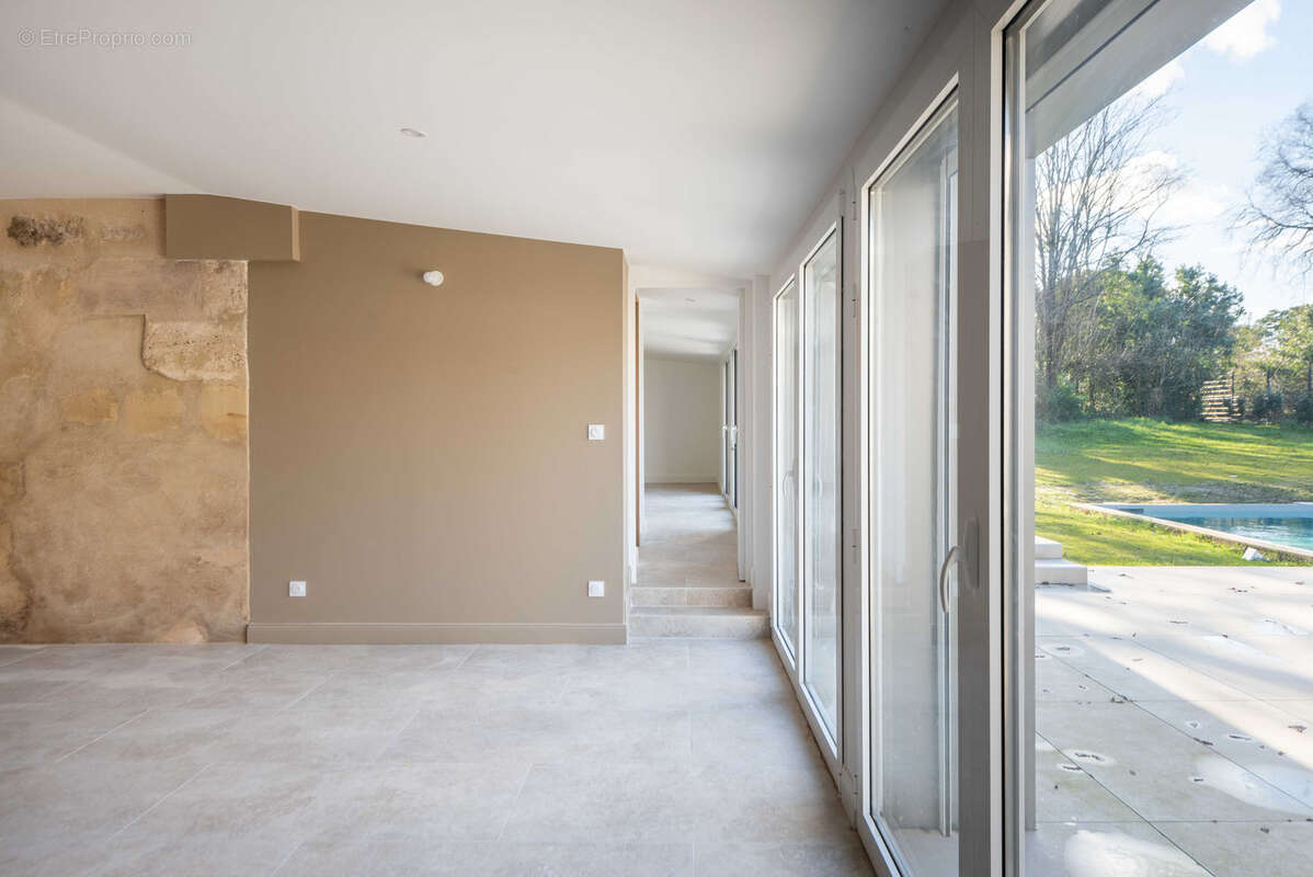 Maison à CAMBLANES-ET-MEYNAC