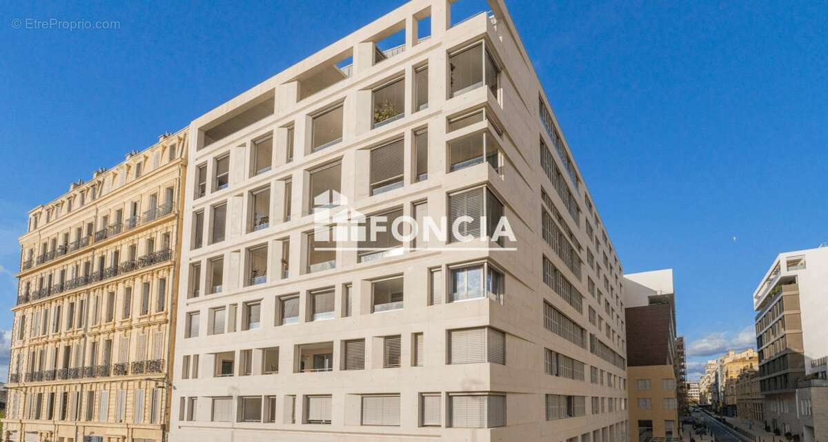 Appartement à MARSEILLE-2E