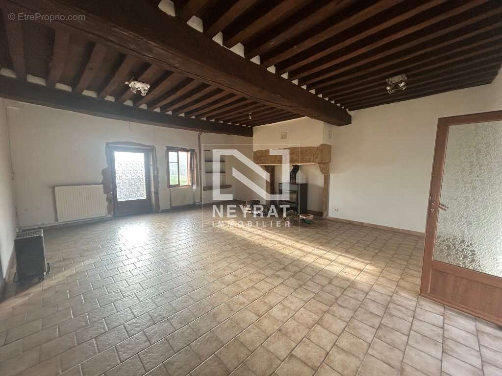 Maison à RIGNY-SUR-ARROUX