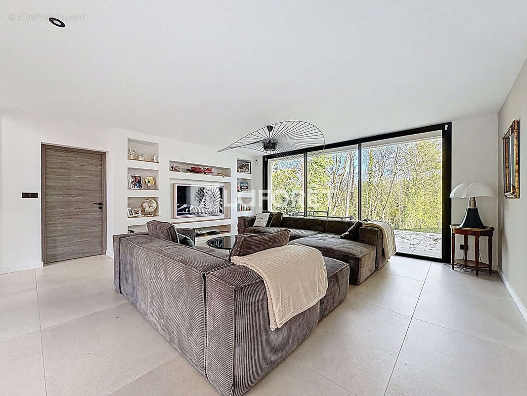 Maison à BIEVILLE-BEUVILLE