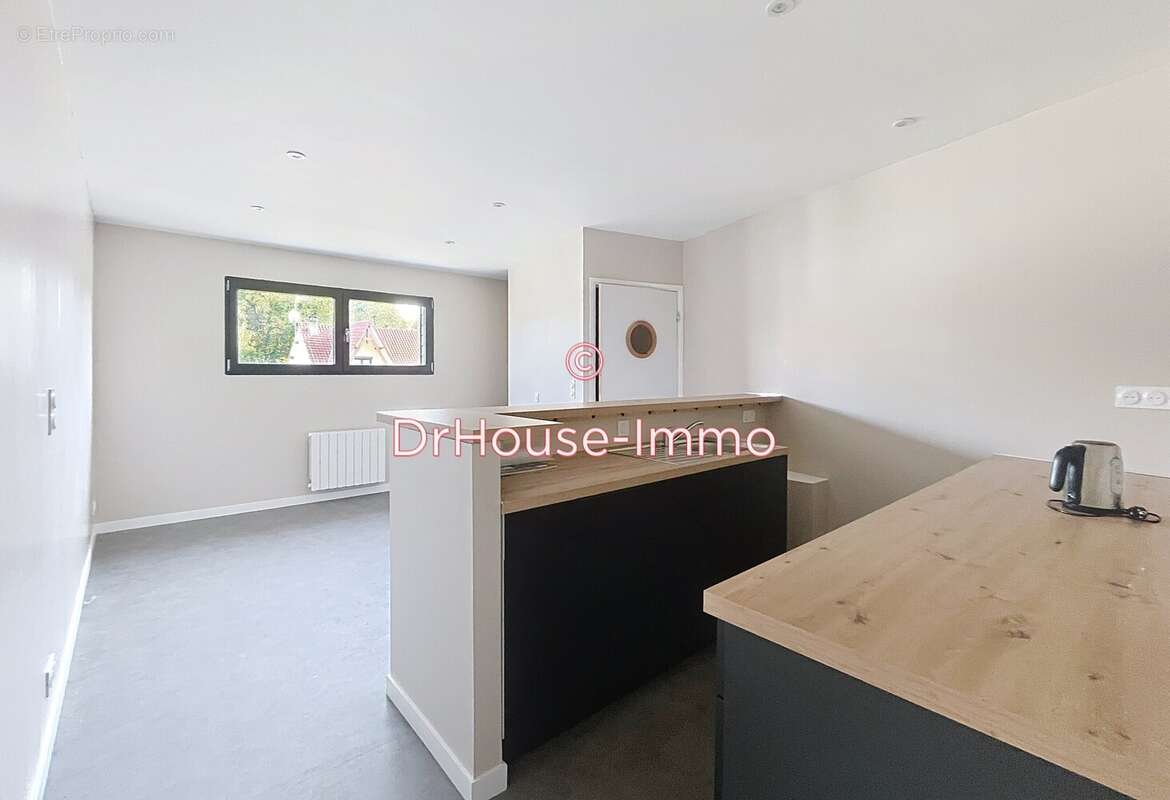 Maison à VERS-SUR-SELLES