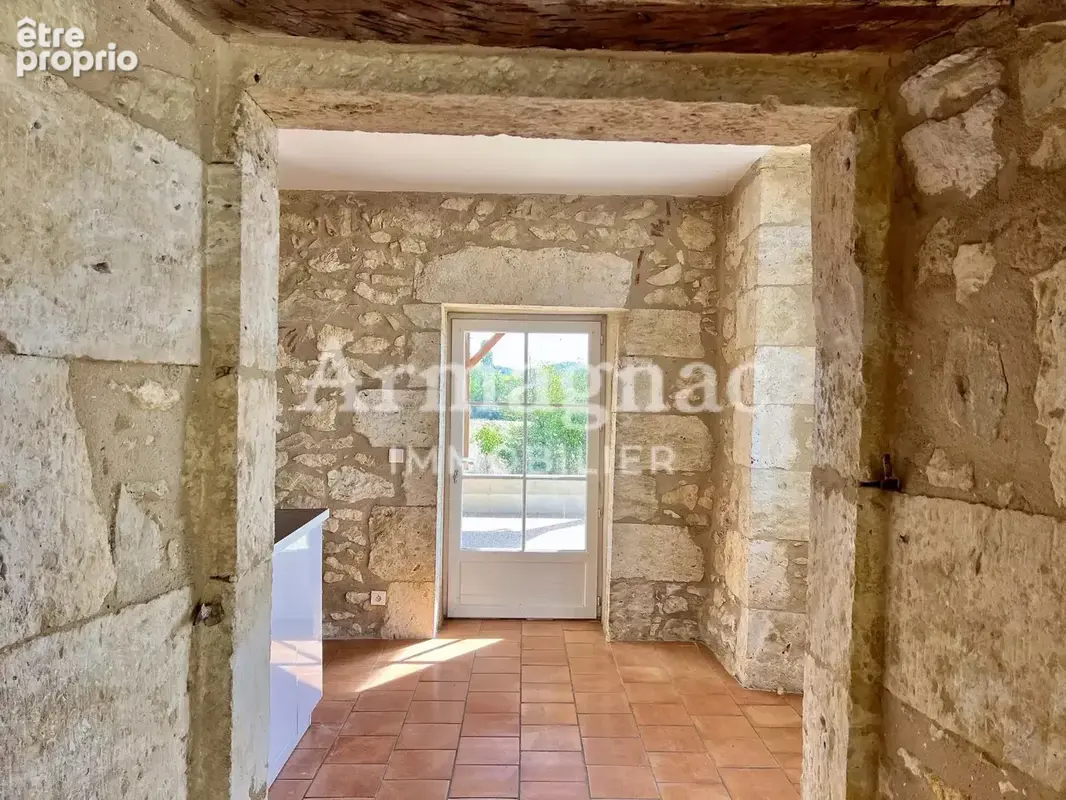 Propriété en pierre, dépendances et garage - photo 8