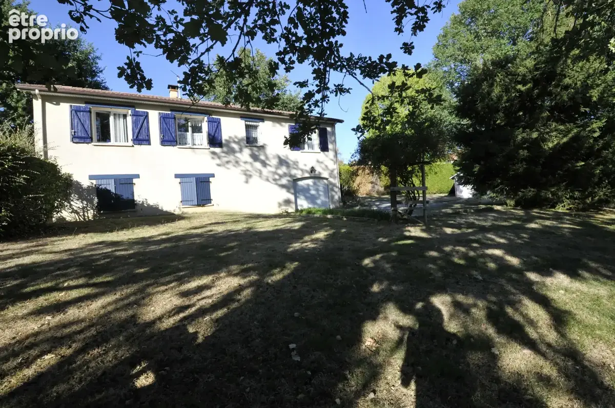 Maison sur sous sol semi enterré de 124m2 sur Boisseuil, La planche - photo 8