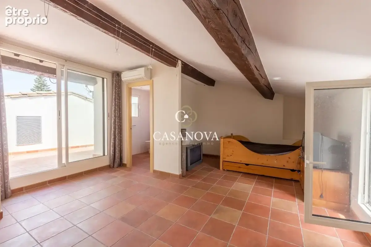 Proche PEZENAS, pièces à vivre 80 m², 6 chambres, beau terrain avec piscine, garage, dependances - photo 17