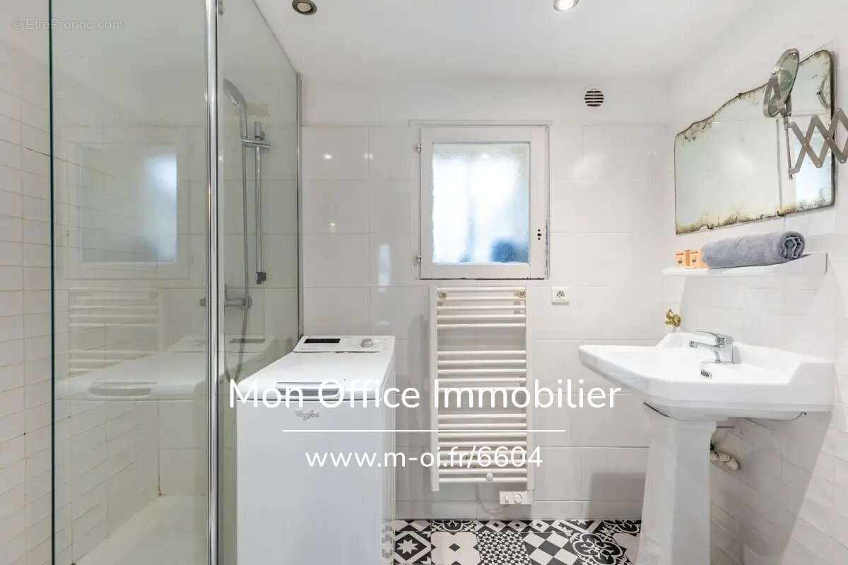 Appartement à MARSEILLE-2E