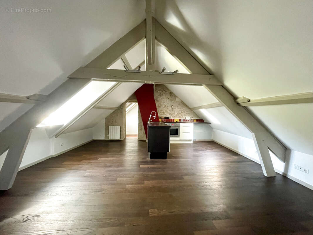 Centre ville Historique Senlis : Appartement T3 - photo 7